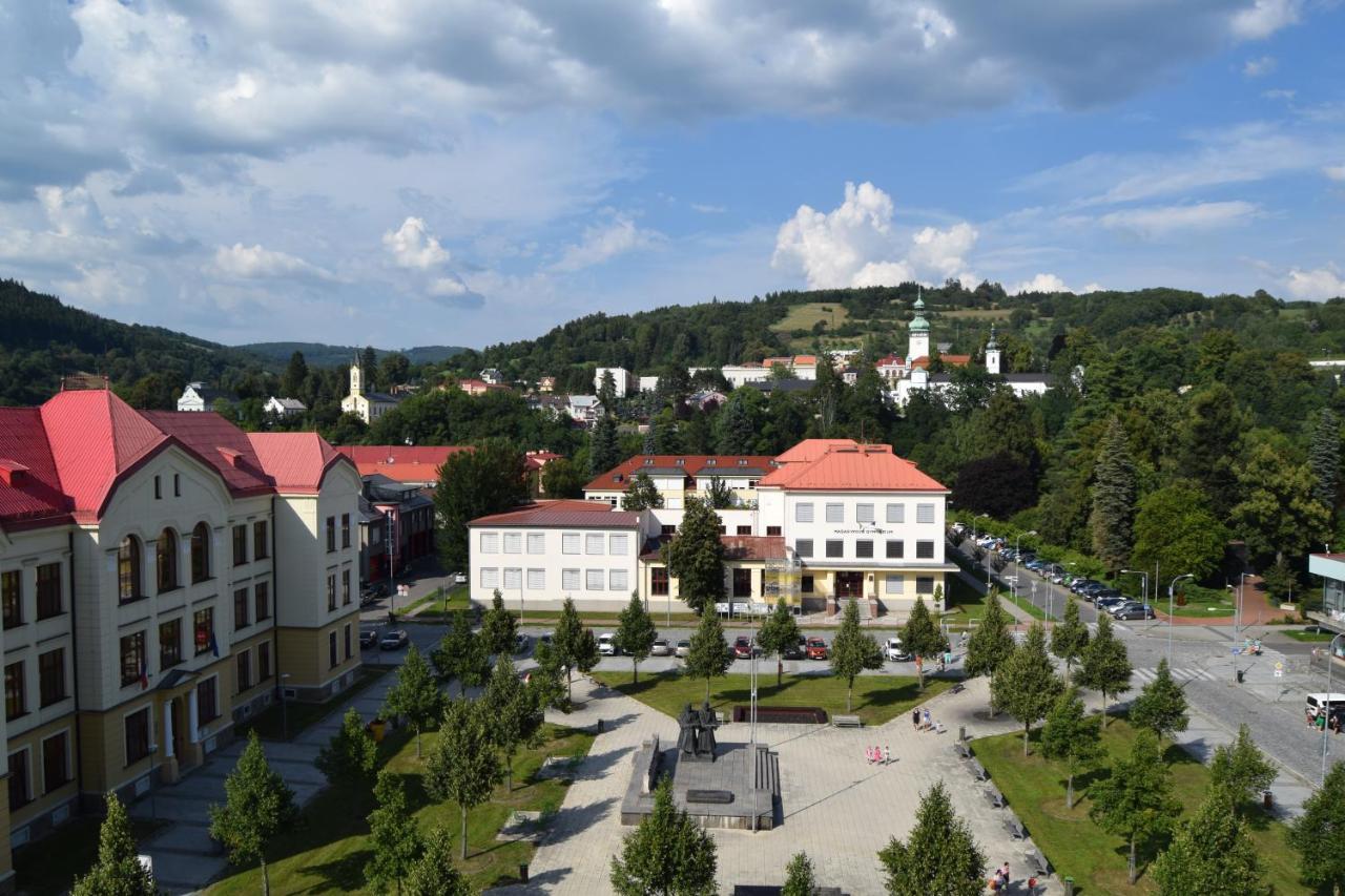Hotel Vsacan Vsetín Eksteriør billede